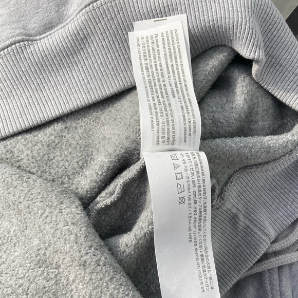 Hollister Men's Grey Hoodie Sweater - Picture 7 of 8